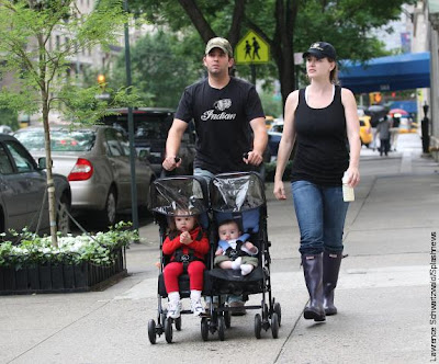 donald trump wife and kids. Donald Trump Jr. strolls Park