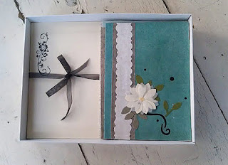 handmade stationery set cards envelopes 