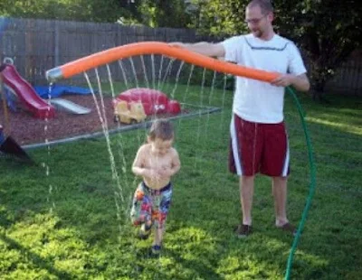 Eles podem ser usados para vários projetos de DIY (“faça você mesmo”) em casa. Veja algumas ideias inteligentes e divertidas para dar um bom uso aos espaguetes de piscina.