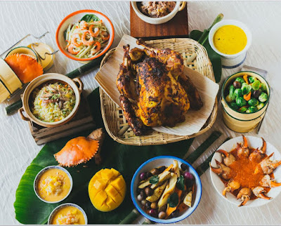 Source: Hotel Jen Tanglin. The Fully-Loaded Turkey takeaway meal, Asian style, consists of an Asian roasted turkey – percik style, plus Asian trimmings. It serves 10-12 people.