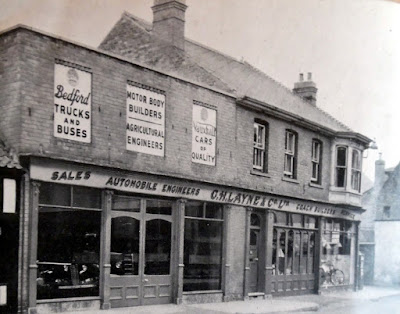 History Layne's Garage in Brigg town centre circa 1947 - picture on Nigel Fisher's Brigg Blog