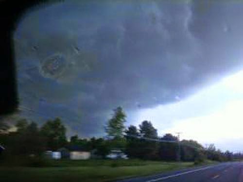 Amazing Ufo Photographed Over New York