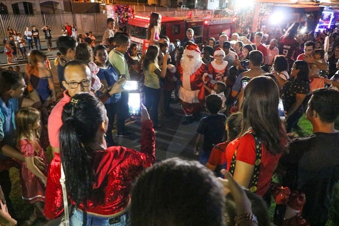 Papai Noel abre a casa mais iluminada de Ji-Paraná