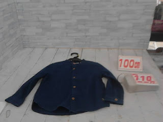 中古品　子供服　１００㎝　ネイビー　長袖シャツ　１１０円