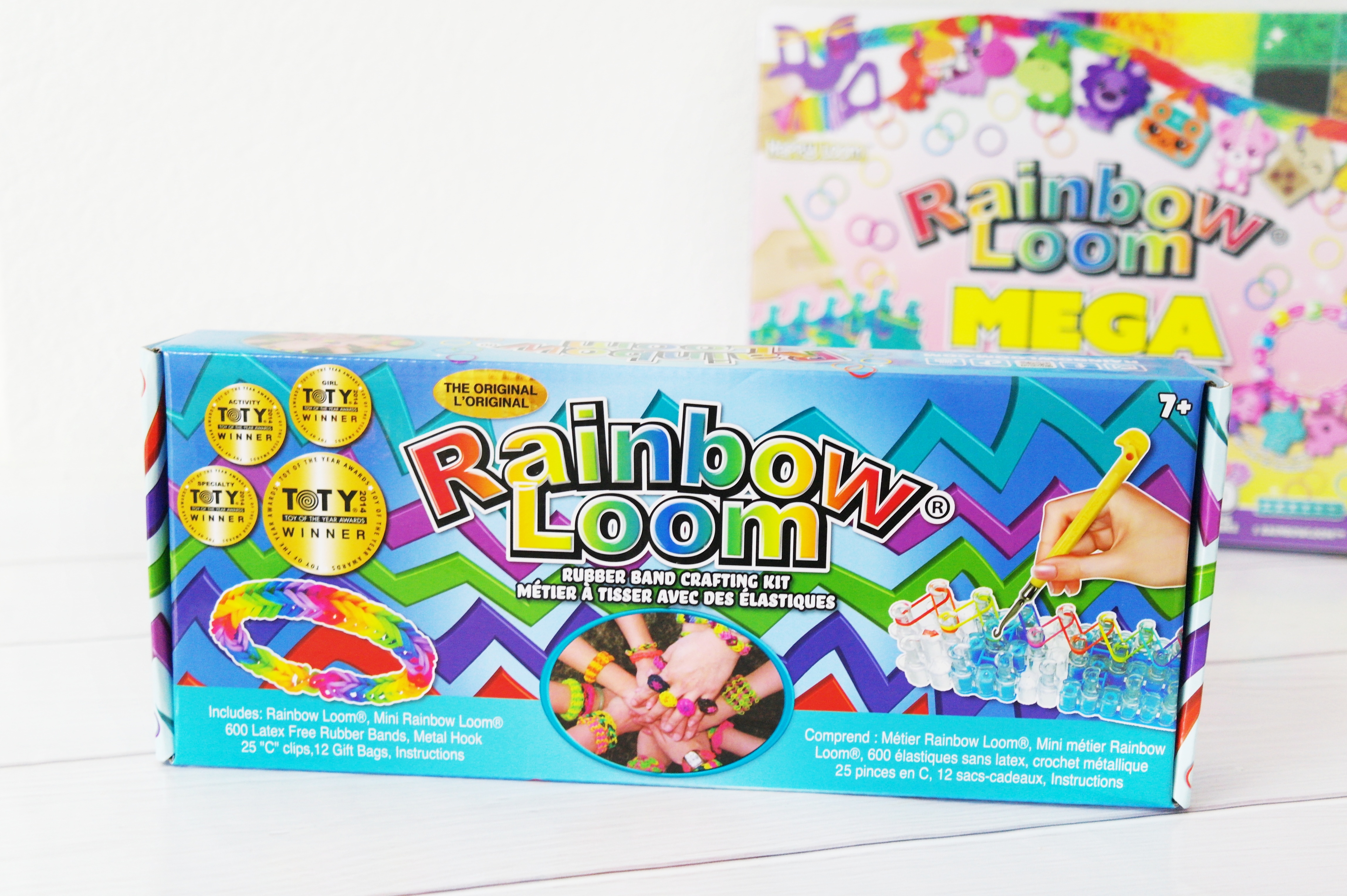 Rainbow Loom Charms / Loom Bands Surprise Eggs 