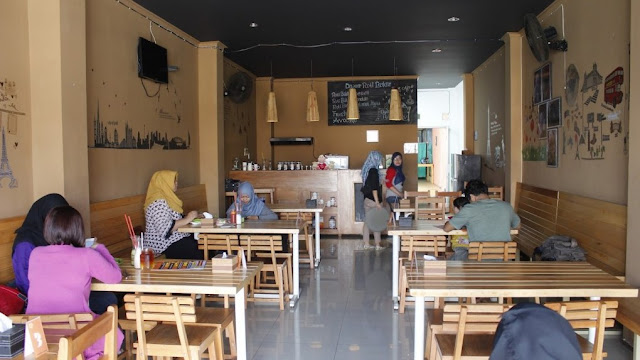 desain cafe sederhana terbaru