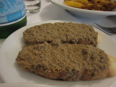 Florence, Trattoria Sostanza, chopped liver crostinis