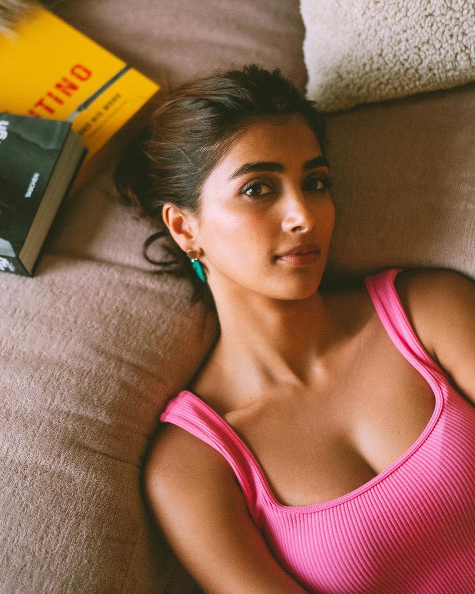 Pooja hegde pic