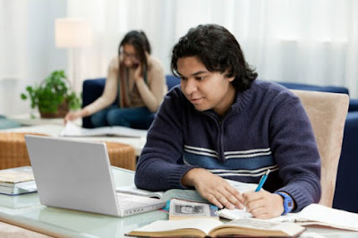 courses at an online MBA program