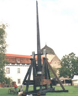 Trebuchet at Cardiff Castle in Wales copyright by medievalnews.blogspot.com