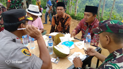 Banyak Durian Masuk Pamekasan, Wabup Raja’e Minta Masyarakat Menjaga Keaslian Durian Pegantenan