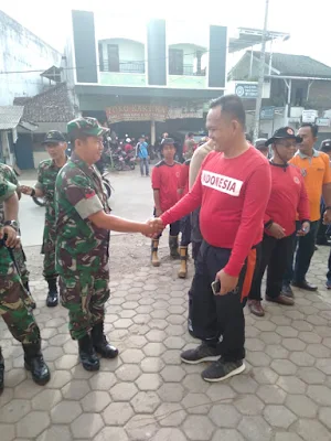 Gotong Royong, Wabup Pringsewu Berbaur Bersama Warga