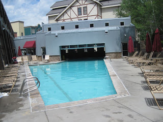 pool Marriott