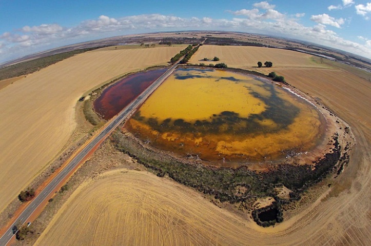 Quairading, Danau dengan Warna Air yang Bisa Berubah 