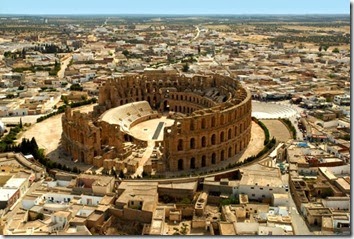 Amphitheater-ruins-in-El-Jem-by-helicopter