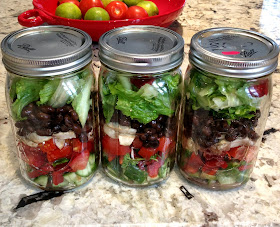 mason jar lunches of salad and beans