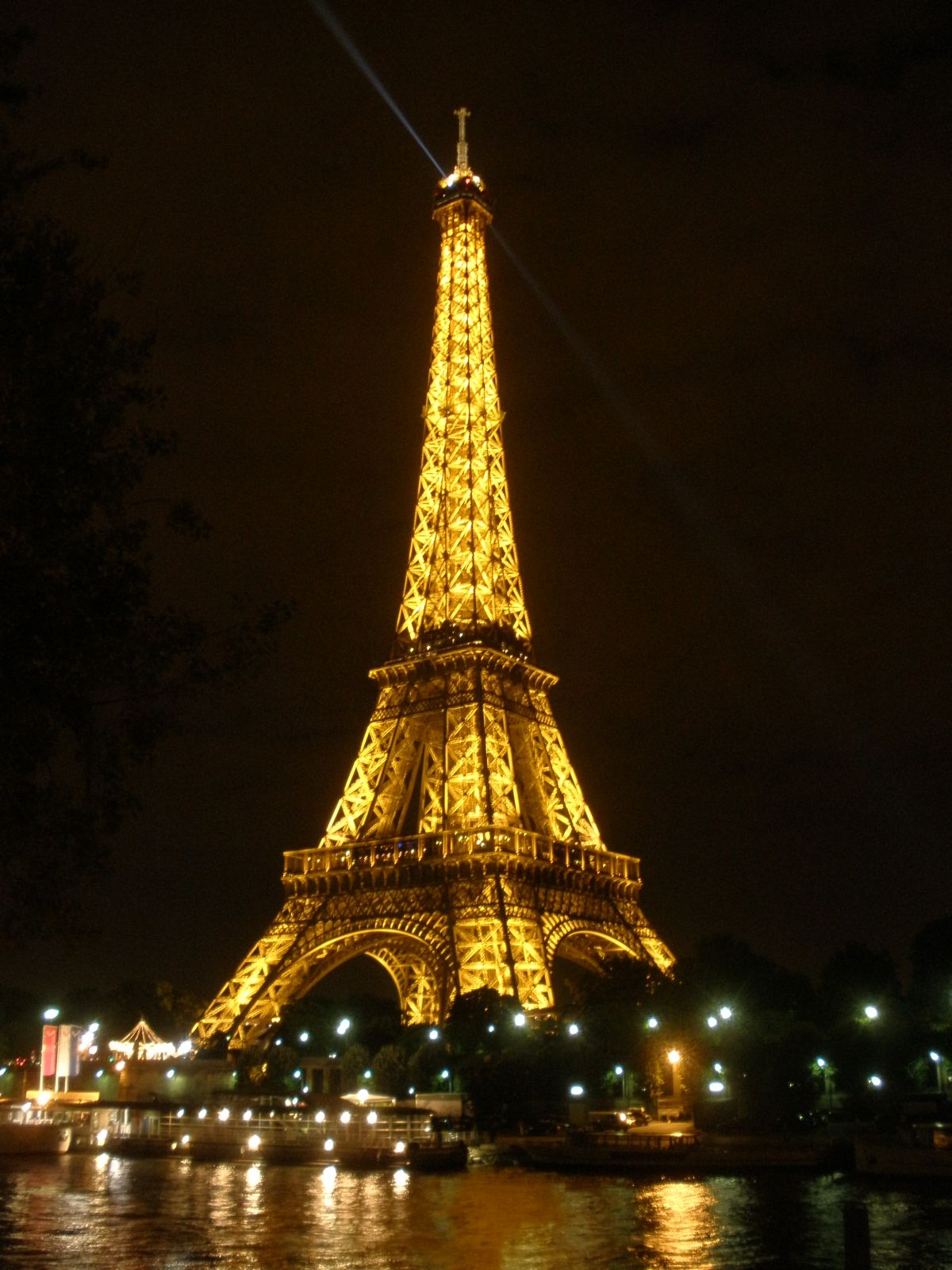 Historic Monuments of Paris: Eiffel Tower - Tour Vacation Around The World
