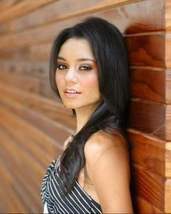 Vanessa Hudgens Hairstyle Pictures
