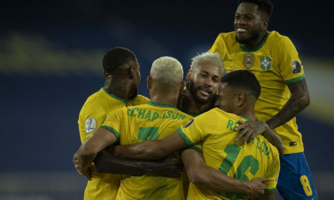 Copa América: Brasil vira e vence Colômbia no fim