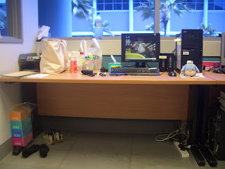 My DESK !! At LAST.. ONE BIG DESK !