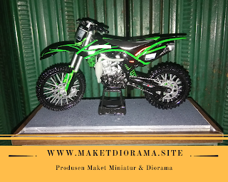 Miniatur Motor Cross