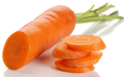  Cách làm trắng răng bằng cà rốt 