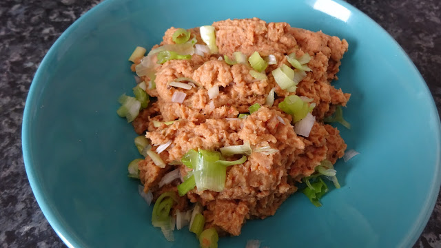 sesame-prawn-toast-paste-spring-onions