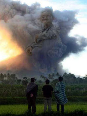 foto awan mbah maridjan