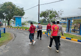 Antisipasi Banjir, Polisi Laksanakan Patroli Sekaligus Pantau Debit Air Sungai