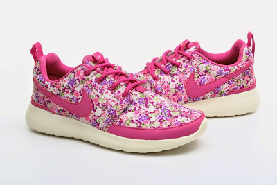 nike shoes for women pink