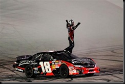 2010 Bristol Aug NNS Kyle Busch salutes fans