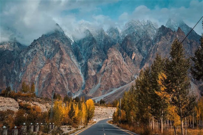 Karakoram Highway near Passu, Gojal 