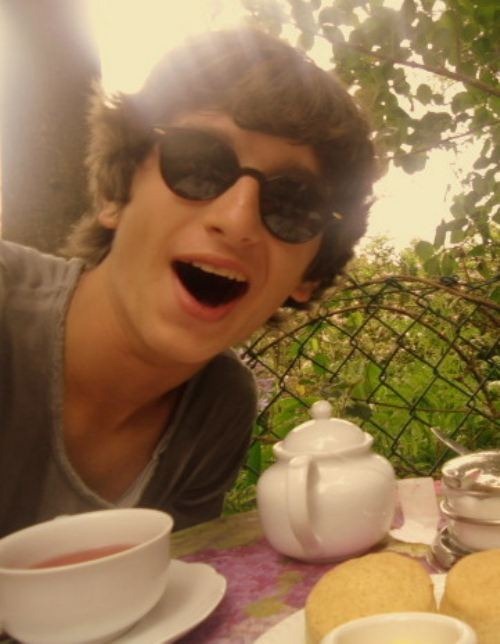 drinkin-coffee-6