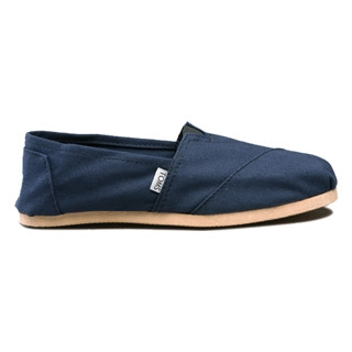 Toms Shoes Store on Shopping Is My Cardio  Tom S Shoes
