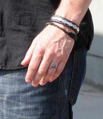 David Duchovny Finger Tattoos