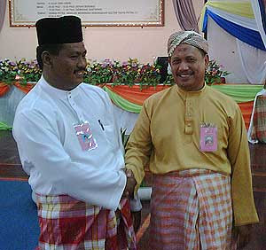 PAS dan UMNO berentap satu lawan satu di Manek Urai