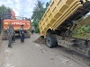Najjar Lubis Kerahkan Exapator dan Dum Truck Bantu Penanganan Jembatan Tambang Padang yang Ambruk  