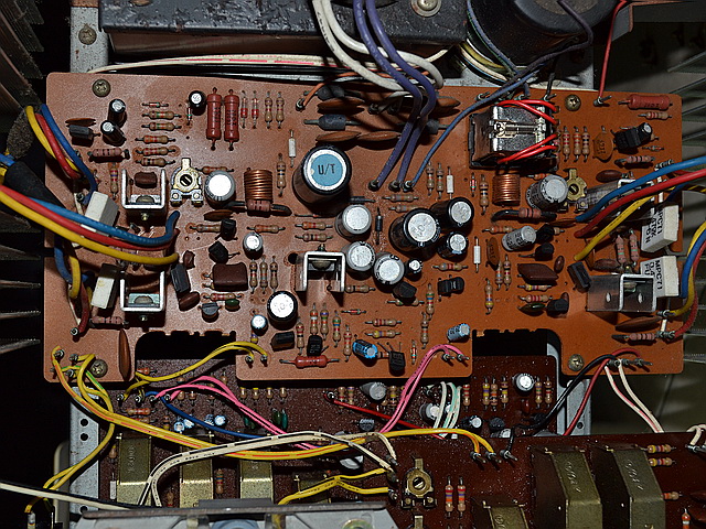 Life Begins at Forty: main amplifier adjustment - AKAI AM-2600