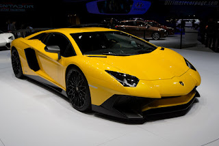 Lamborghini Aventador  yellow Review