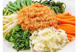 Salad with Grated Coconut Dressing - Indonesian Urap