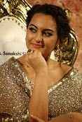 Sonakshi Sinha at Lingaa Audio-thumbnail-6