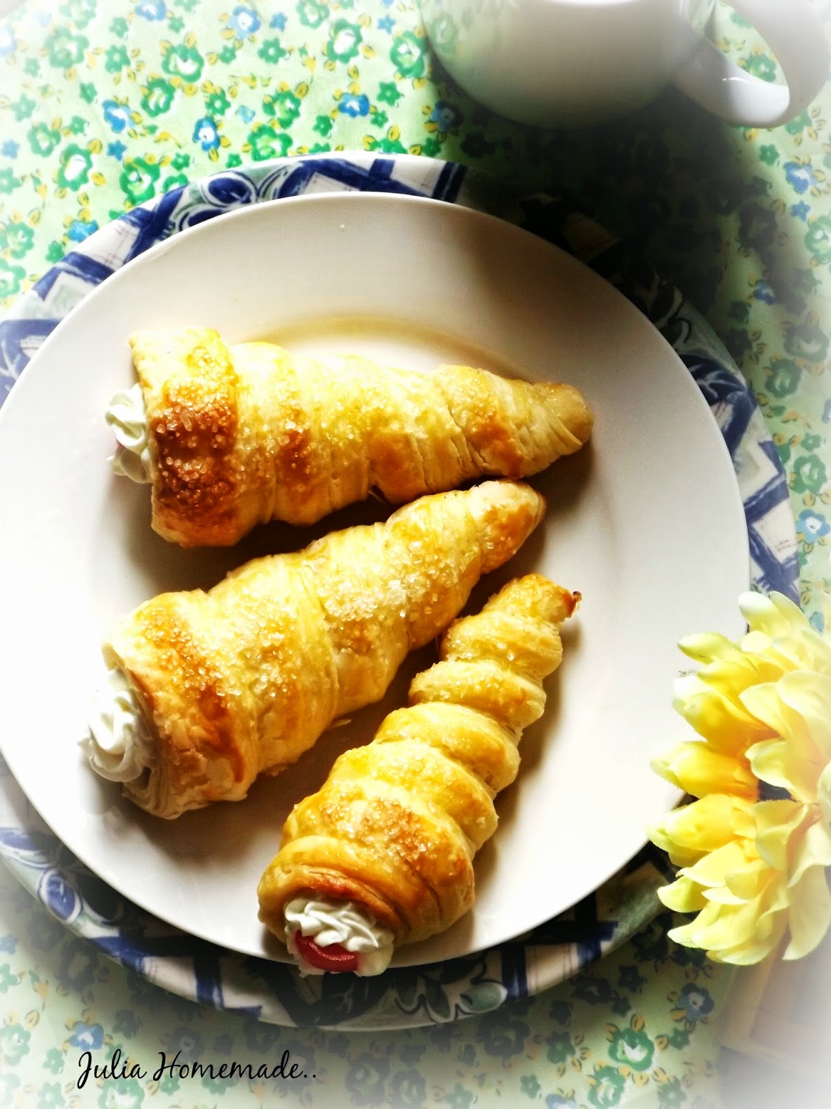 Julia Homemade: Homemade Puff Pastry dan Cream Horn