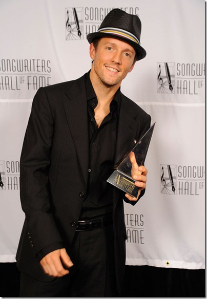 Jason Mraz - 2009 - 40th Annual Songwriters Hall of Fame Ceremony - Cocktails and Backstage