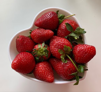 tips buah strawberi segar , tips buah strawberi tidak mudah rosak , buah strawberi segar dan manis ,