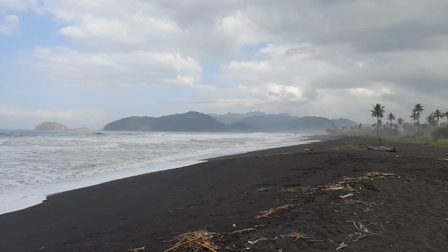 Pantai Lampon, Banyuwangi