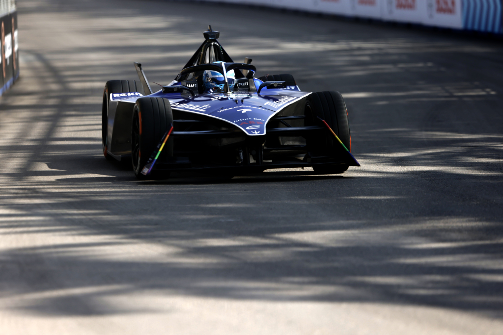 Fórmula E: Mitch Evans, de Jaguar se lleva la práctica del sábado en Diriyah sobre Ticktum