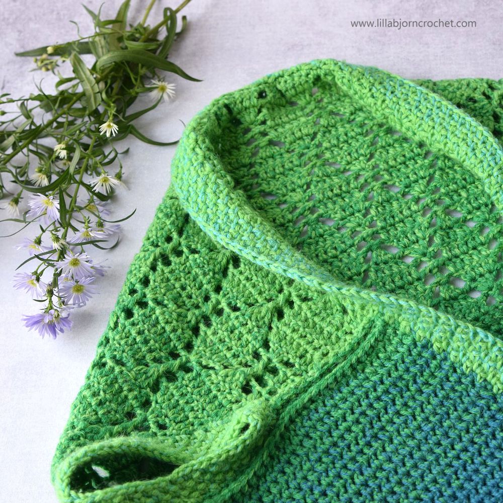 Spring Leaves Shrug - FREE crochet pattern - www.lillabjorncrochet.com