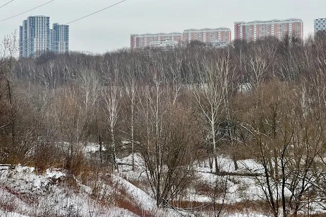 Нахимовский проспект, река Котловка, строящийся жилой комплекс TopHILLS, жилой комплекс «Вершинино»