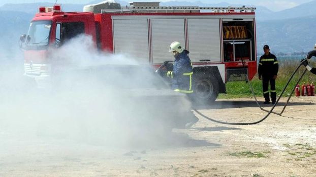 Απανθρακωμένος ανασύρθηκε ο οδηγός αυτοκινήτου στα Λιμανάκια Βουλιαγμένης – ΔΕΙΤΕ  ΒΙΝΤΕΟ από το σημείο!