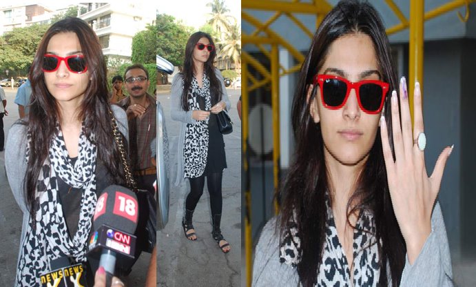 Sonam Kapoor Mumbai elections Rayban wayfarers